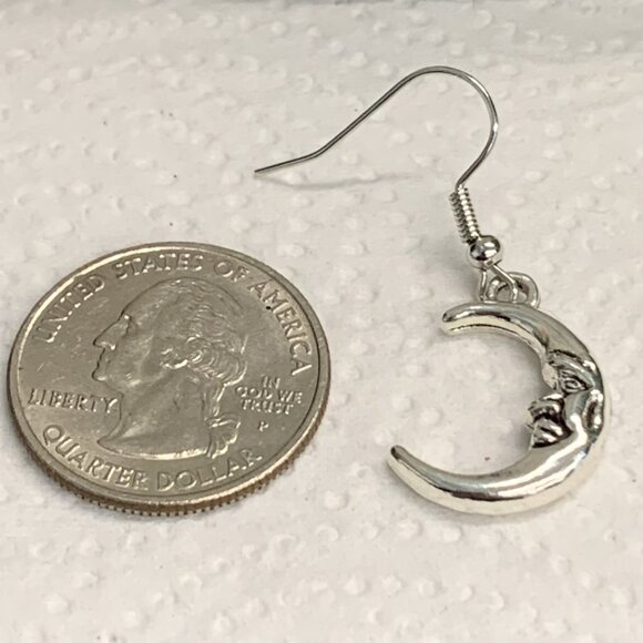 Crescent Moon Earring, Moon Earring, Science Earring, Nature Earring, Gift Idea - Picture 5 of 5